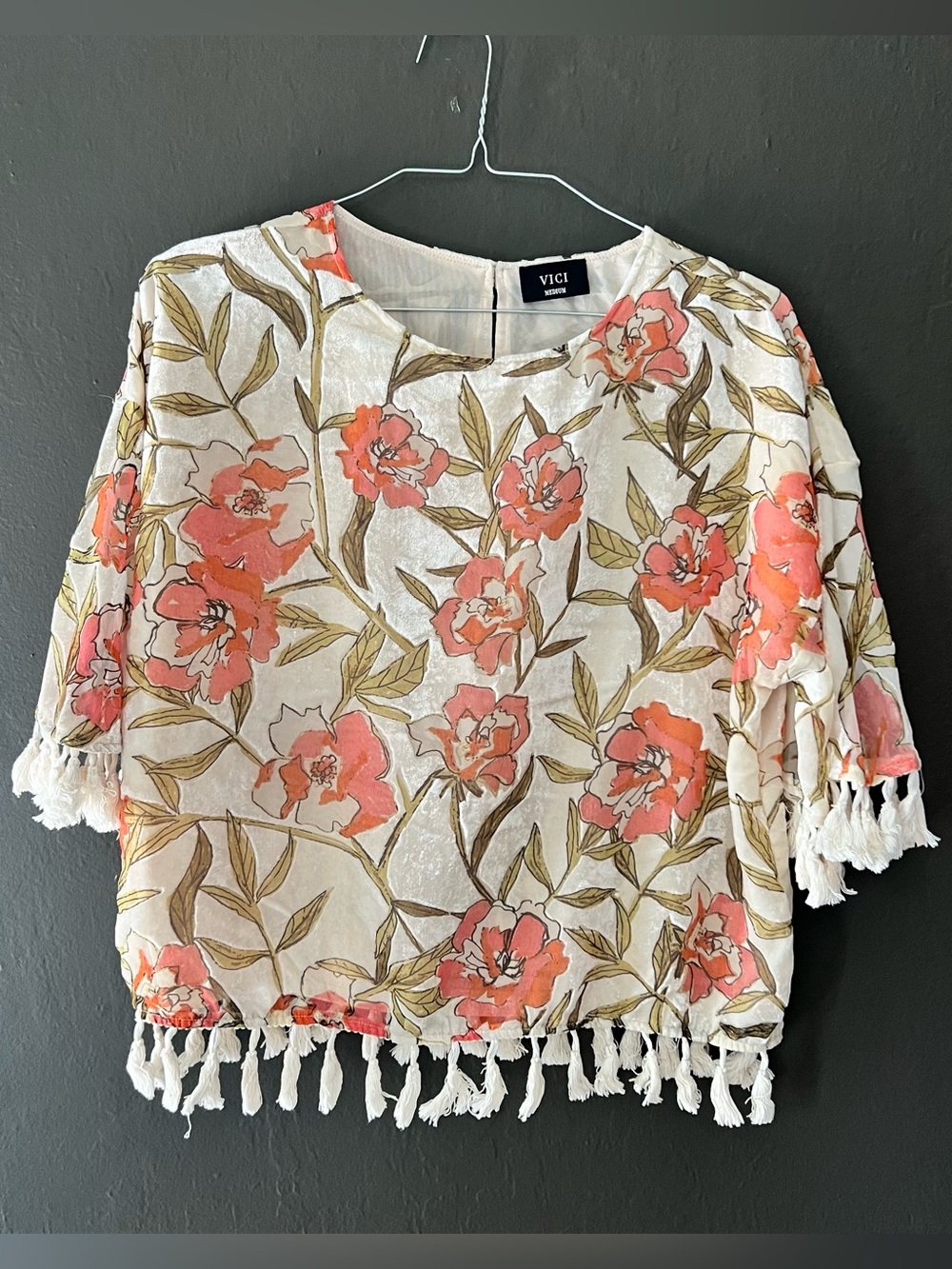 Vici Coral Floral Tassel-Hem Short Sleeve Tunic in Cream